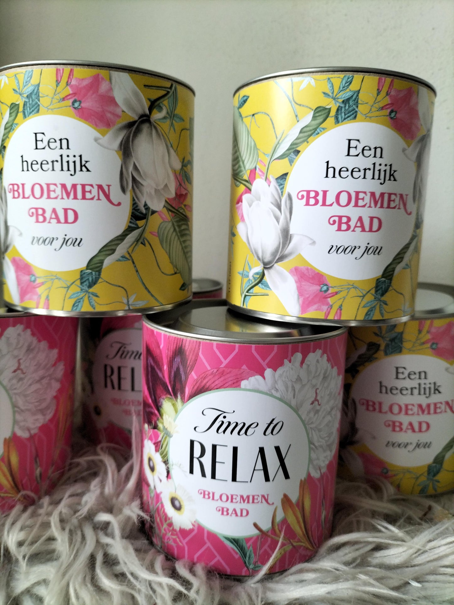 Blikje bloemen bad