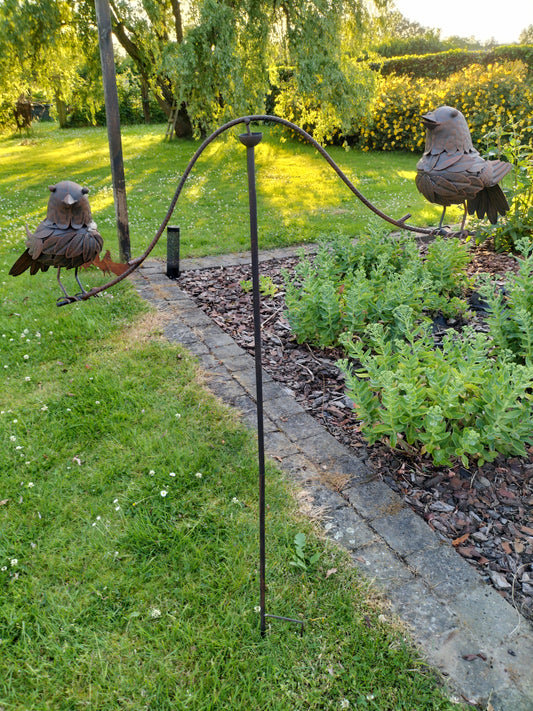 Tuinsteker balancerende vogels