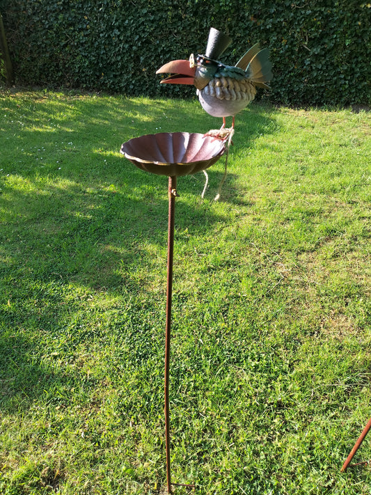 Tuinsteker met vogelvoederbakje/badje