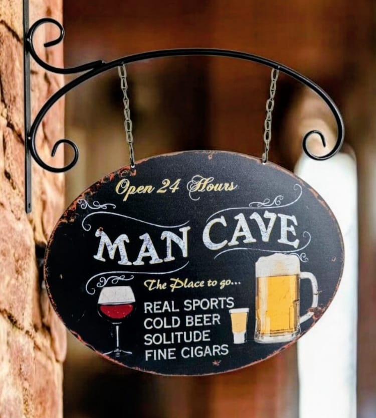 Stoer metalen Mancave hangbord.