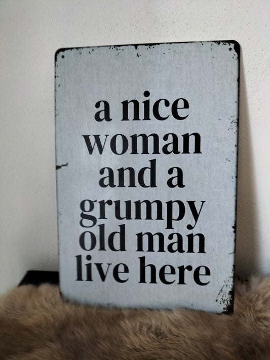 Metalen bord a nice lady....